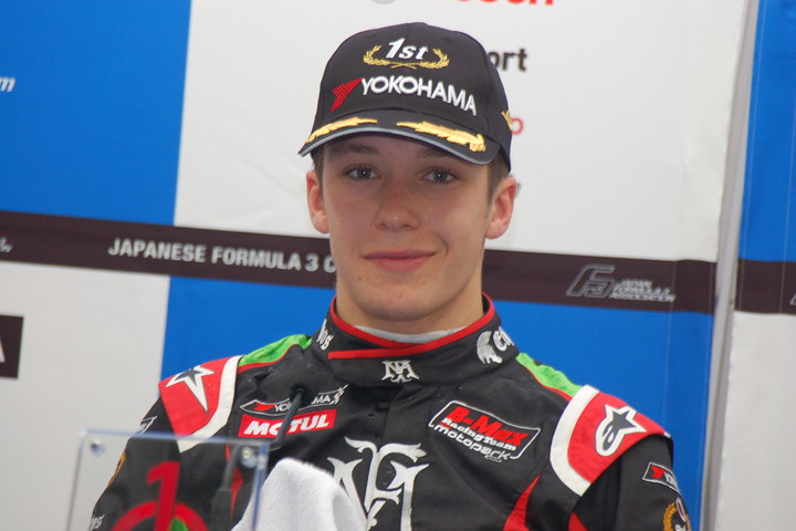 決勝記者会見: 優勝したサッシャ・フェネストラス（B-Max Racing with motopark）