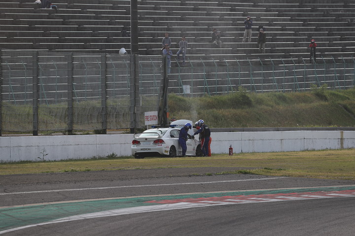 なんとメディカルカーのCIVIC TYPE-Rがシフトミス？でエンジンブロー