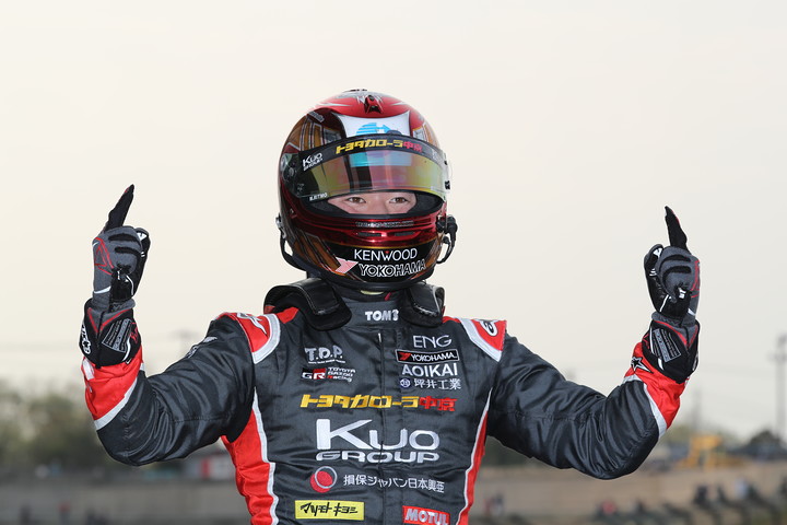 優勝した宮田莉朋（カローラ中京Kuo TEAM TOM'S）