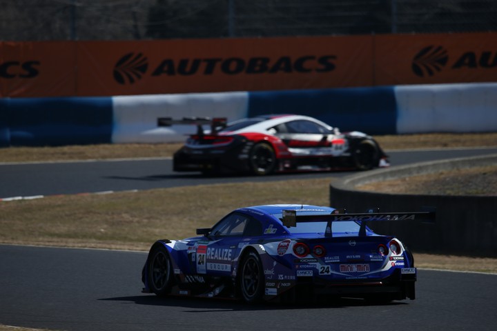 公式練習: 高星明誠／ヤン・マーデンボロー組（リアライズコーポレーションADVAN GT-R）