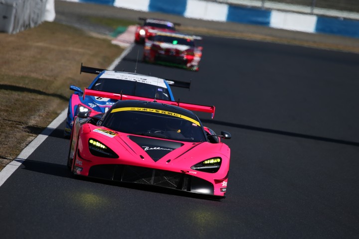 公式練習: 荒聖治（McLaren 720S）