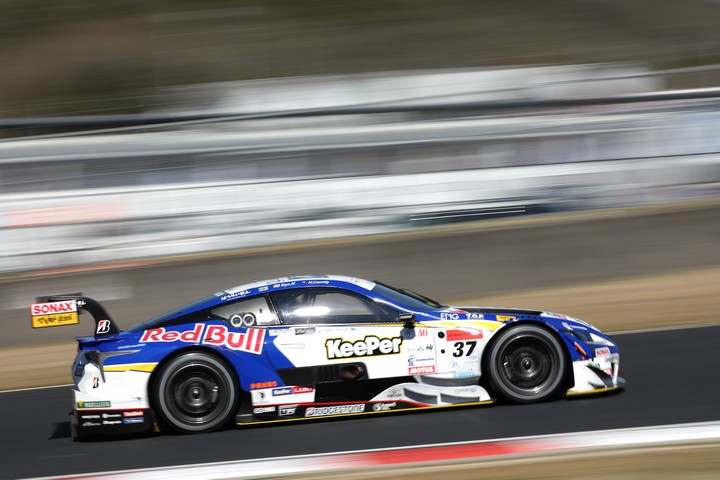 公式練習: 平川亮／ニック・キャシディ組（KeePer TOM'S LC500）