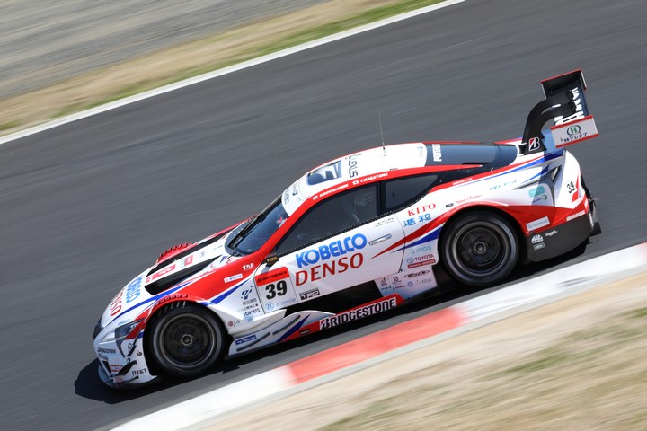 公式練習: ヘイッキ・コバライネン（DENSO KOBELCO SARD LC500）