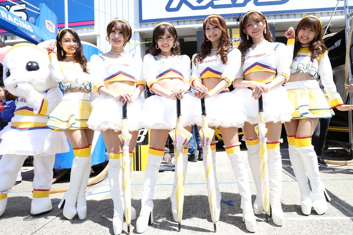 ピットウォーク: レースクイーン