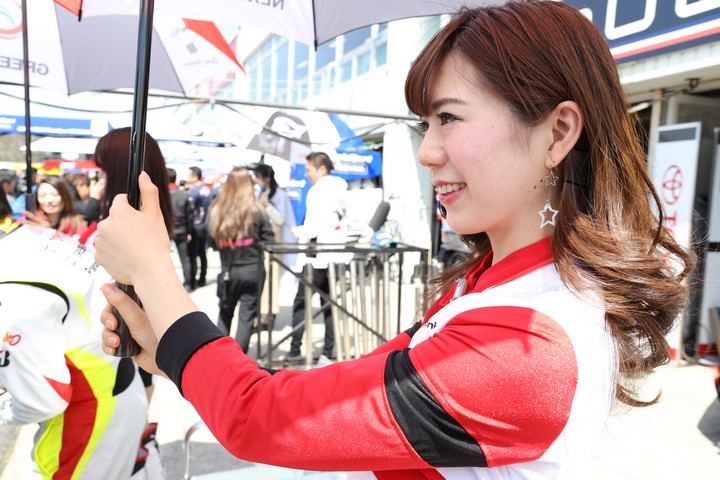 ピットウォーク: レースクイーン