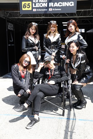 ピットウォーク: レースクイーン