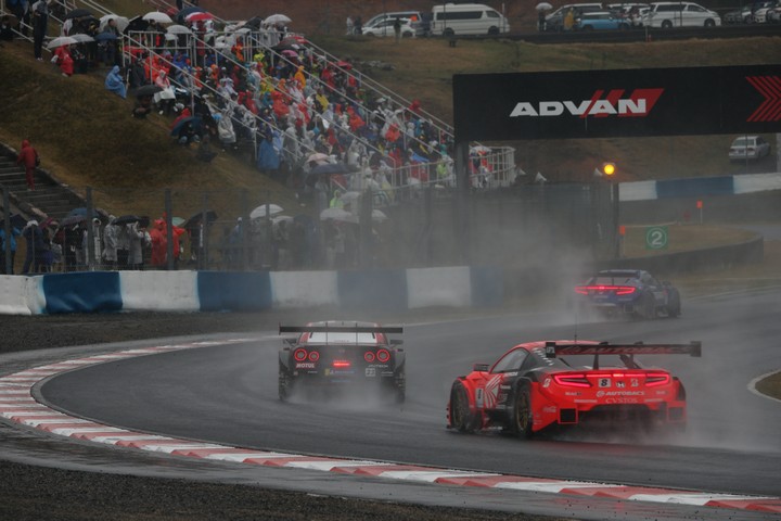 決勝レース: GT500クラスの上位勢