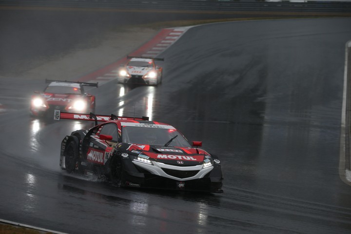 決勝レース: 武藤英紀（MOTUL MUGEN NSX-GT）