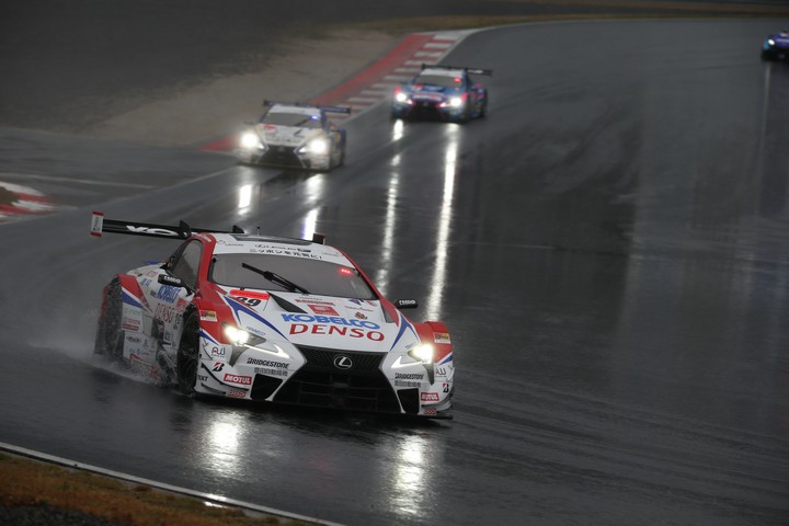 決勝レース: ヘイッキ・コバライネン（DENSO KOBELCO SARD LC500）