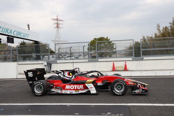 占有走行: 野尻智紀（TEAM MUGEN SF19）