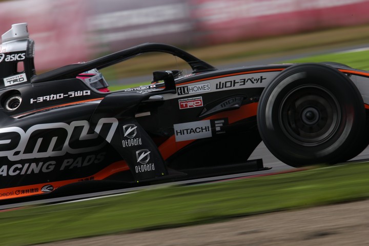 占有走行: 坪井翔（JMS P.MU/CERUMO・INGING SF19）