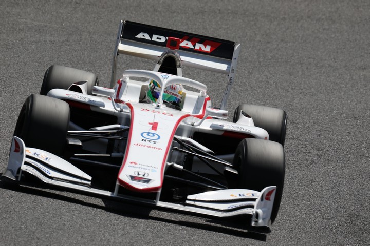 フリー走行1回目: 山本尚貴（DOCOMO DANDELION M1S SF19）