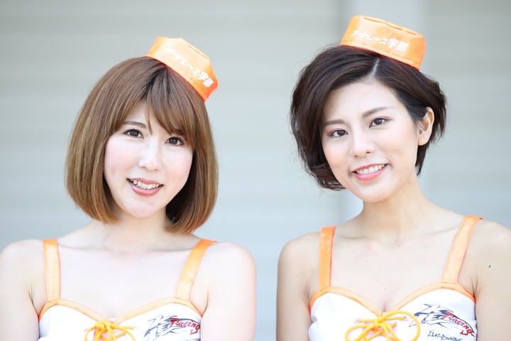 ピットウォーク: レースクイーン