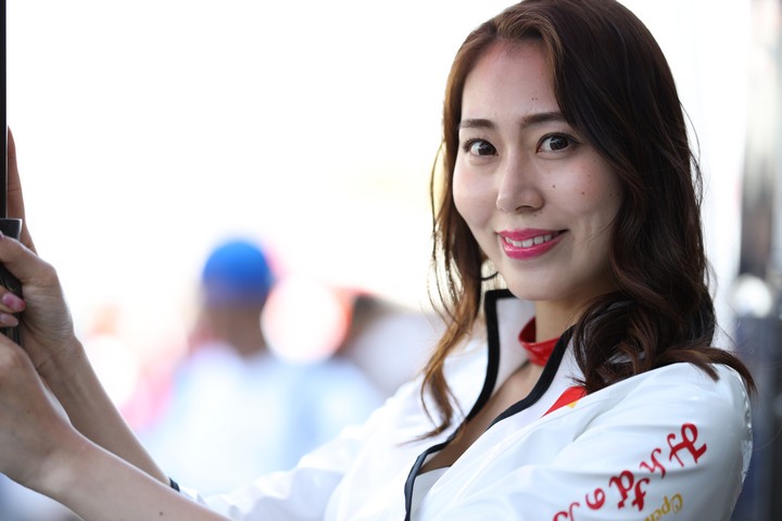 ピットウォーク: レースクイーン