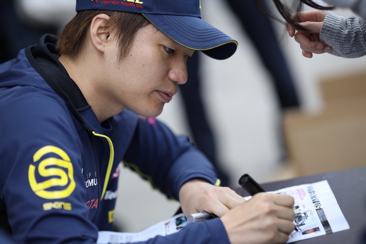 ピットウォーク: 大嶋和也（UOMO SUNOCO TEAM LEMANS）