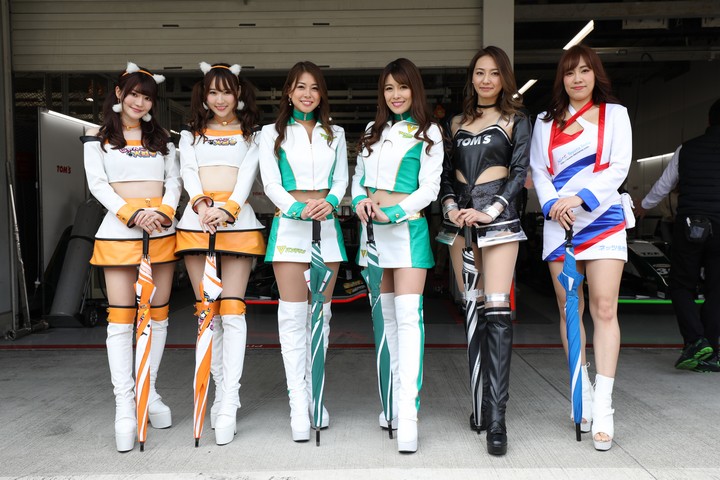 ピットウォーク: レースクイーン