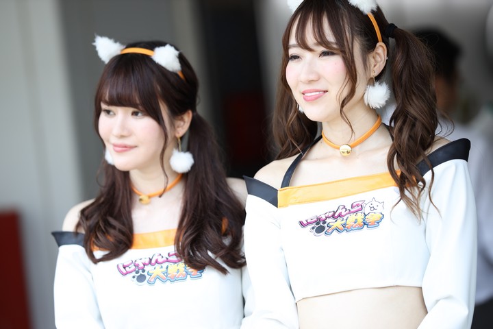 ピットウォーク: レースクイーン