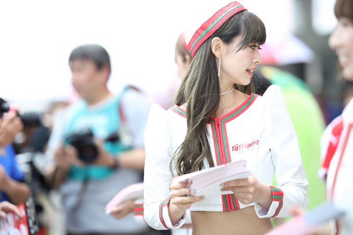 ピットウォーク: レースクイーン