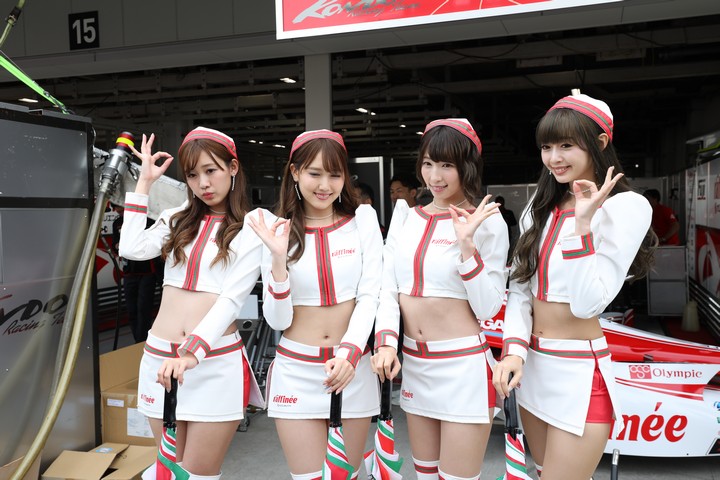 ピットウォーク: レースクイーン