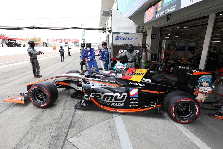 スタート進行: 坪井翔（JMS P.MU/CERUMO・INGING SF19）