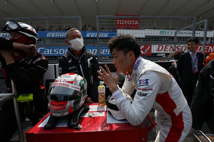 スタート進行: 福住仁嶺（DOCOMO TEAM DANDELION RACING）