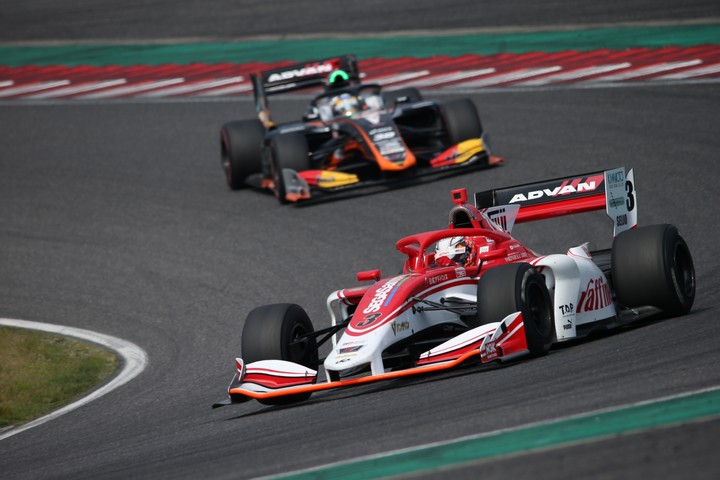 決勝レース: 山下健太（ORIENTALBIO KONDO SF19）