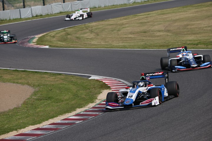 決勝レース: 小林可夢偉（KCMG Elyse SF19）