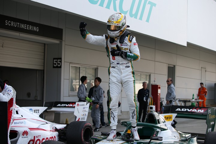 決勝レース: 優勝したニック・キャシディ（VANTELIN TEAM TOM’S）