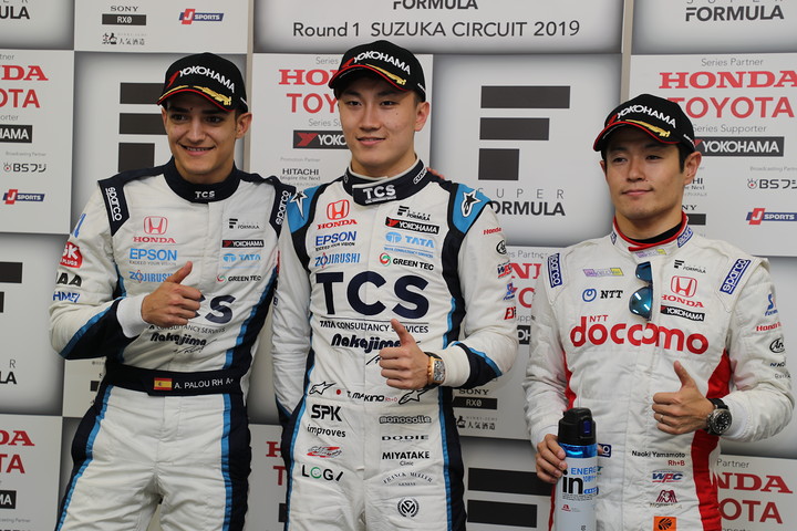 予選フォトセッション: トップ3のドライバー