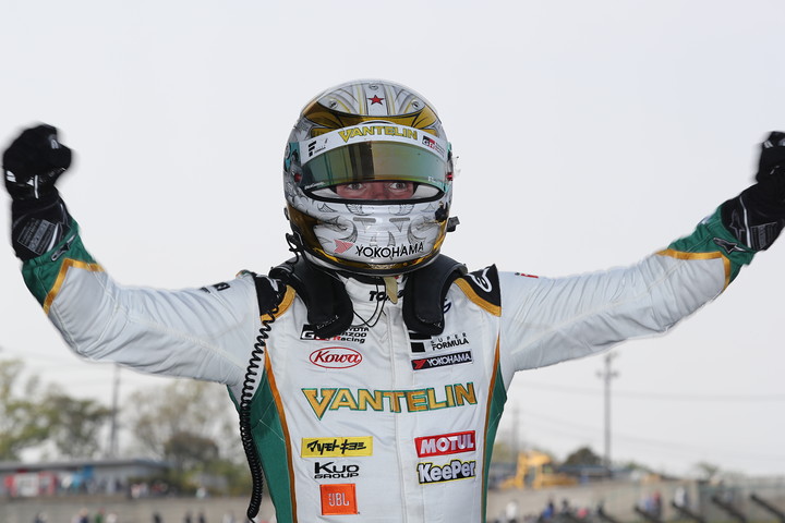 優勝したニック・キャシディ（VANTELIN TEAM TOM’S）