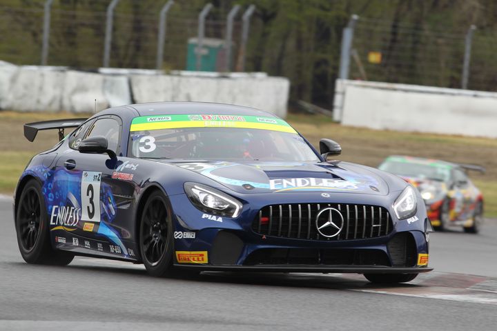 ST-Zクラスポールポジションの内田優大／山内英輝／高橋翼組（ENDLESS AMG GT4）