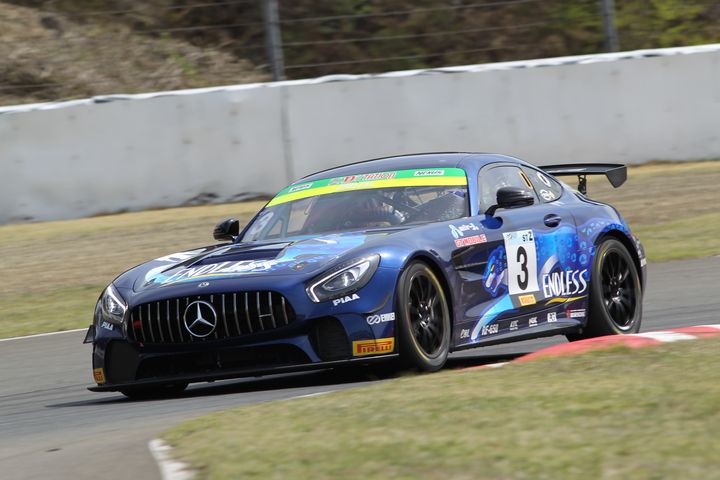 ST-Zクラス優勝は内田優大／山内英輝／高橋翼組（ENDLESS AMG GT4）