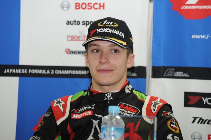 決勝記者会見: 優勝したサッシャ・フェネストラス（B-Max Racing with motopark）