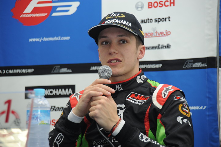 決勝記者会見: 優勝したサッシャ・フェネストラス（B-Max Racing with motopark）