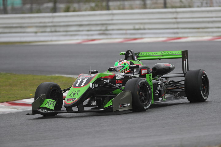 優勝はサッシャ・フェネストラス（B-Max Racing with motopark F3）