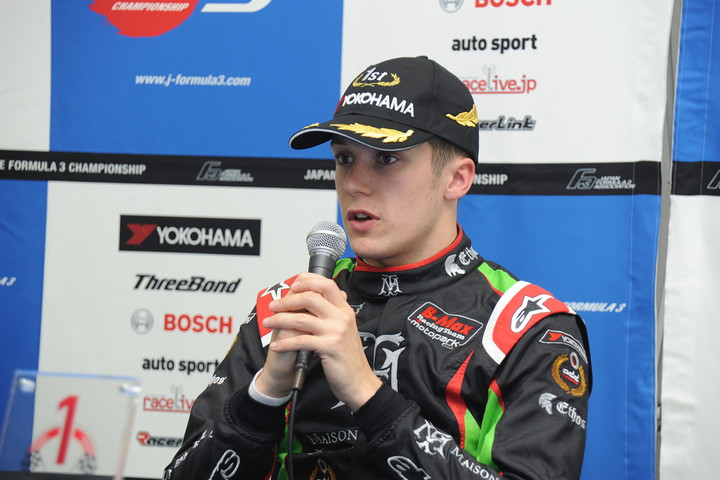 決勝記者会見: 優勝したサッシャ・フェネストラス（B-Max Racing with motopark）