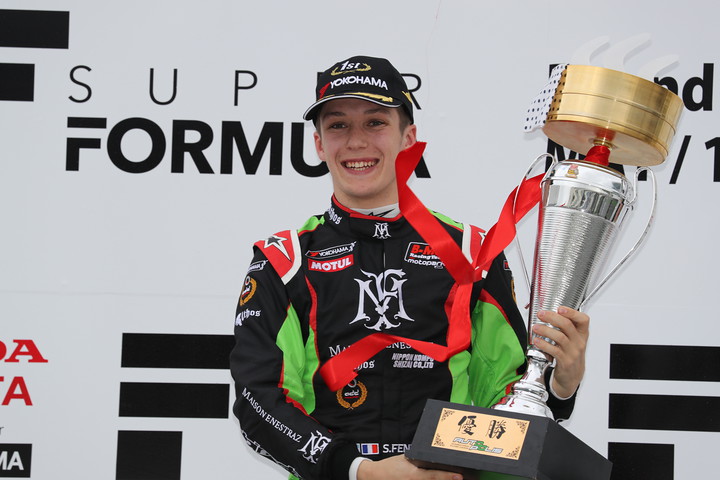 優勝したサッシャ・フェネストラス（B-Max Racing with motopark）