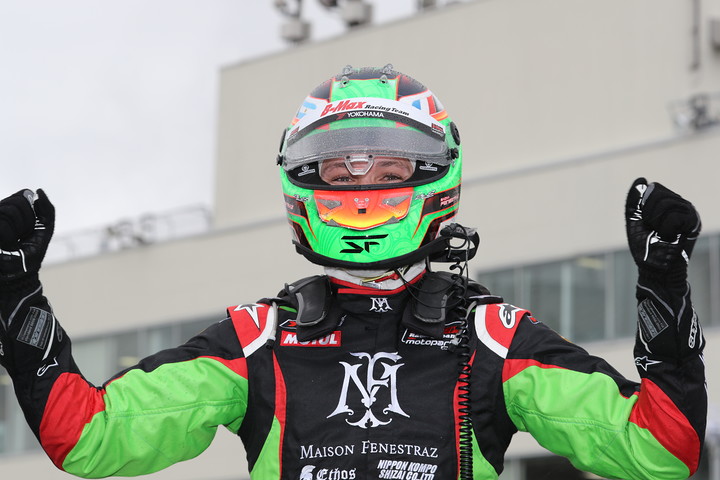 優勝したサッシャ・フェネストラス（B-Max Racing with motopark）