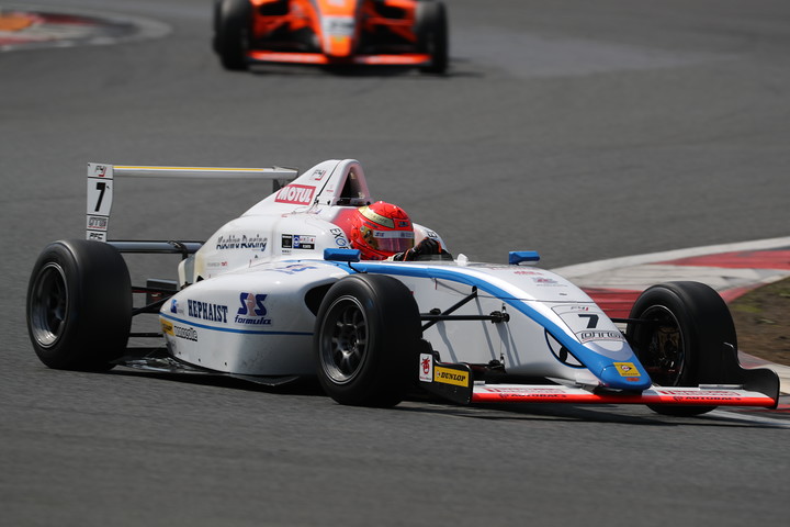 優勝は佐藤蓮（SRS/コチラレーシング）