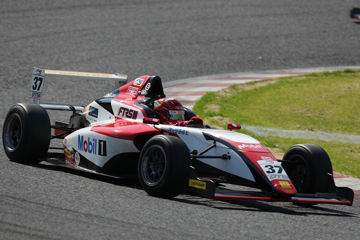 第5戦予選3位、第6戦予選5位の平良響（FTRSスカラシップF4）