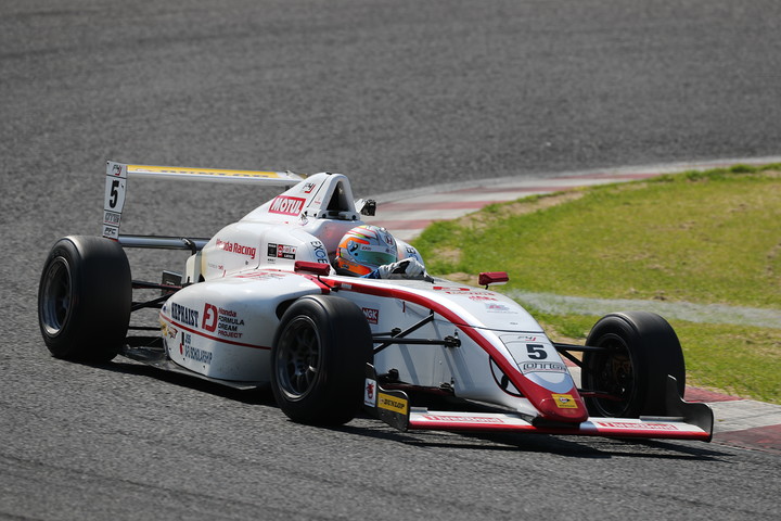 第5戦予選4位、第6戦予選3位の三宅淳詞（HFDP/SRS/コチラレーシング）