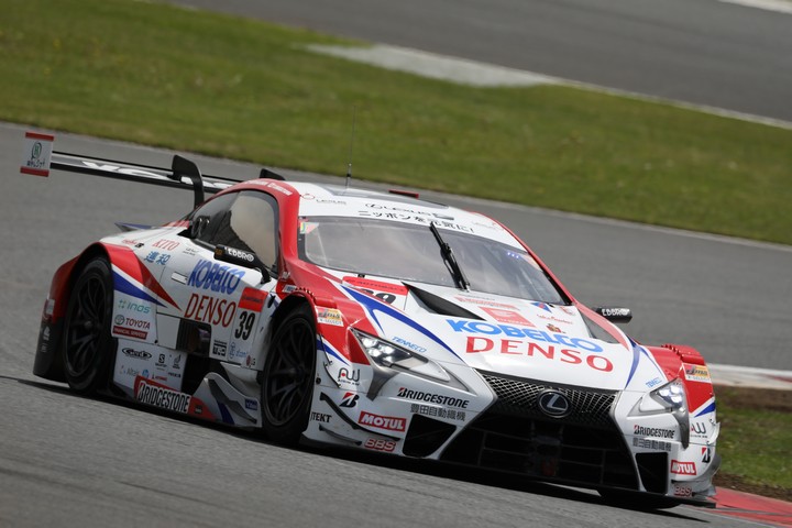 公式練習: 中山雄一（DENSO KOBELCO SARD LC500）