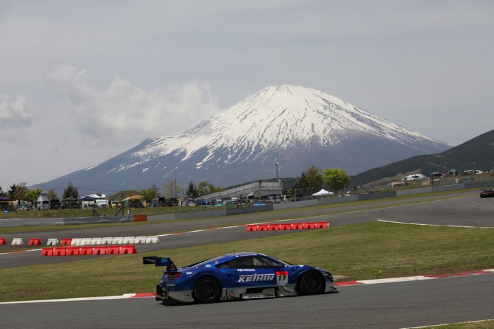 公式練習: 塚越広大／ベルトラン・バゲット組（KEIHIN NSX-GT）