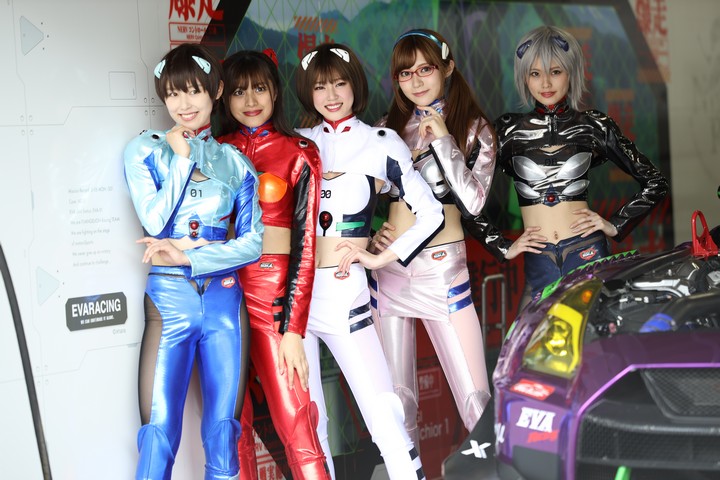 ピットウォーク: レースクイーン