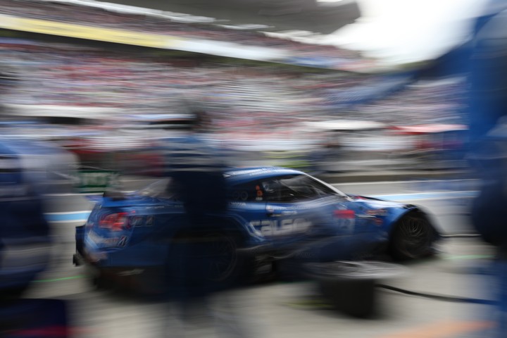 ウォームアップ走行: 佐々木大樹／ジェームス・ロシター組（カルソニックIMPUL GT-R）