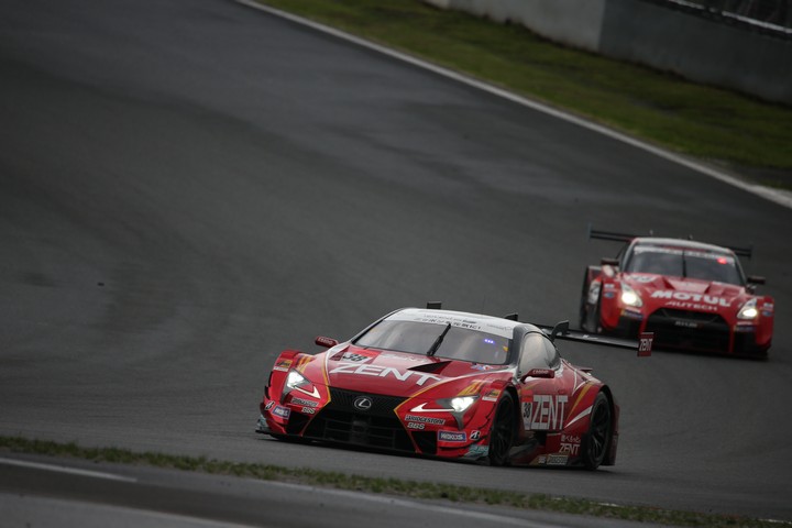 決勝レース: 石浦宏明（ZENT CERUMO LC500）