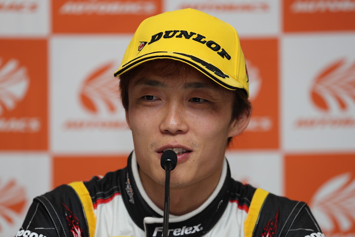 GT300クラスで優勝した安田裕信（GAINER）