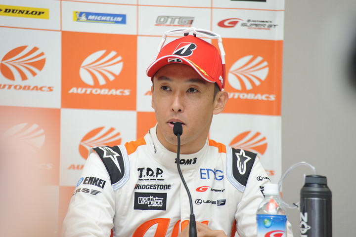 予選記者会見: GT500クラスポールポジションの中嶋一貴（LEXUS TEAM au TOM'S）