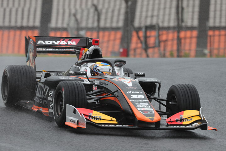 フリー走行1回目: トップタイムは石浦宏明（JMS P.MU/CERUMO・INGING SF19）