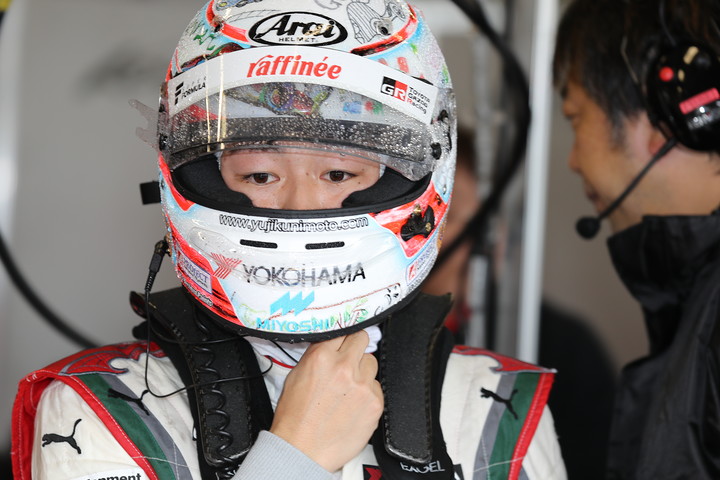 ポールポジションを獲得した国本雄資（KONDO RACING）